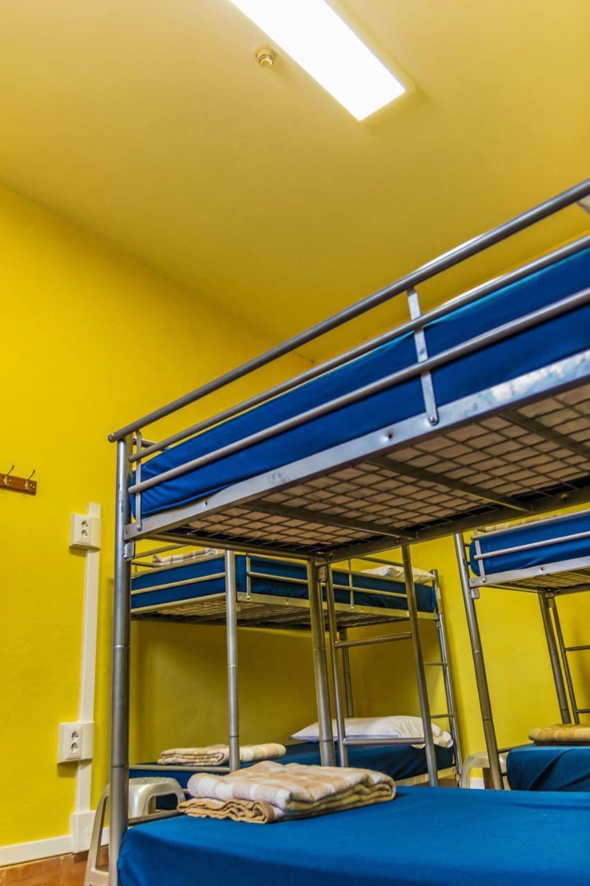 Santa Monaca Hostel *